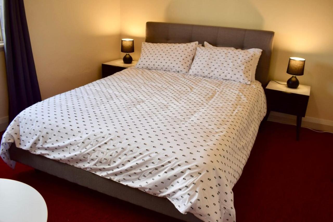Comfortable 3 Bedroom Apartment In Trendy Haberfield Sydney Luaran gambar