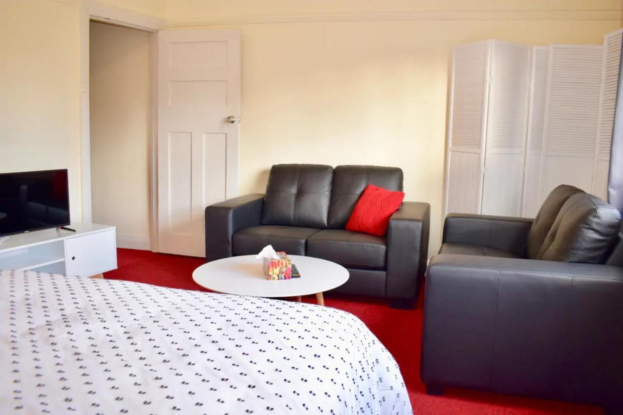 Comfortable 3 Bedroom Apartment In Trendy Haberfield Sydney Luaran gambar